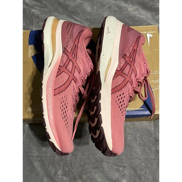 NWT ASICS Women GT-Xpress 2 Running Shoe Smokey Rose/Pure Bronze Athletic Size 9 - Picture 3 of 6
